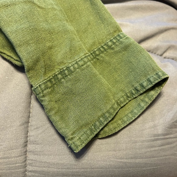 Tahari linen blend jacket/shirt. Like new - Picture 5 of 6